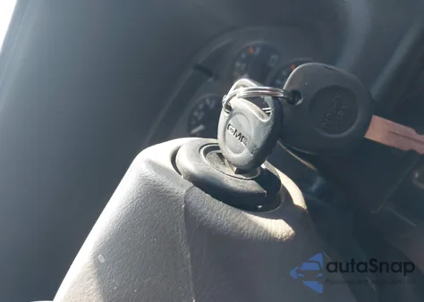 2004 GMC Yukon Denali z USA, uszkodzony, nr VIN 1GKEK63U34J103810